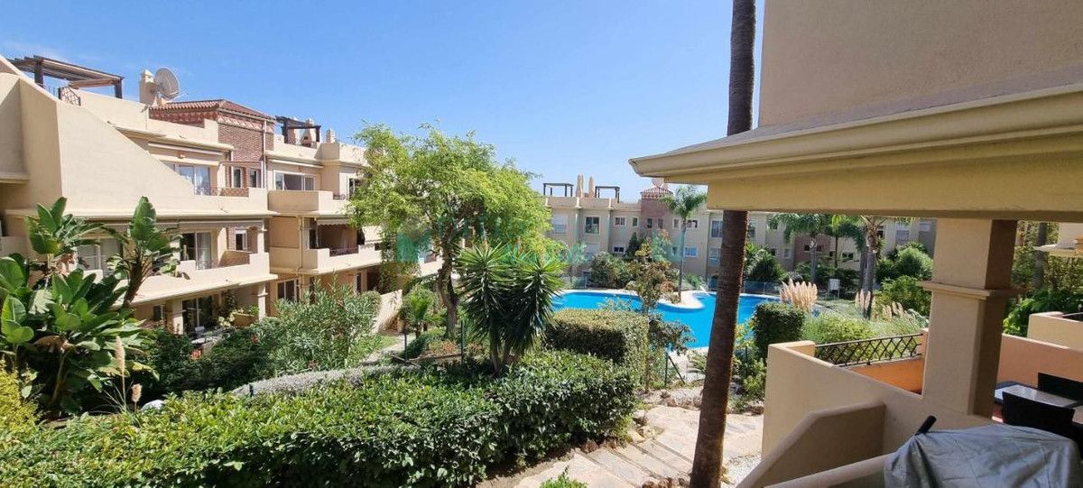 Apartment for sale in Estepona