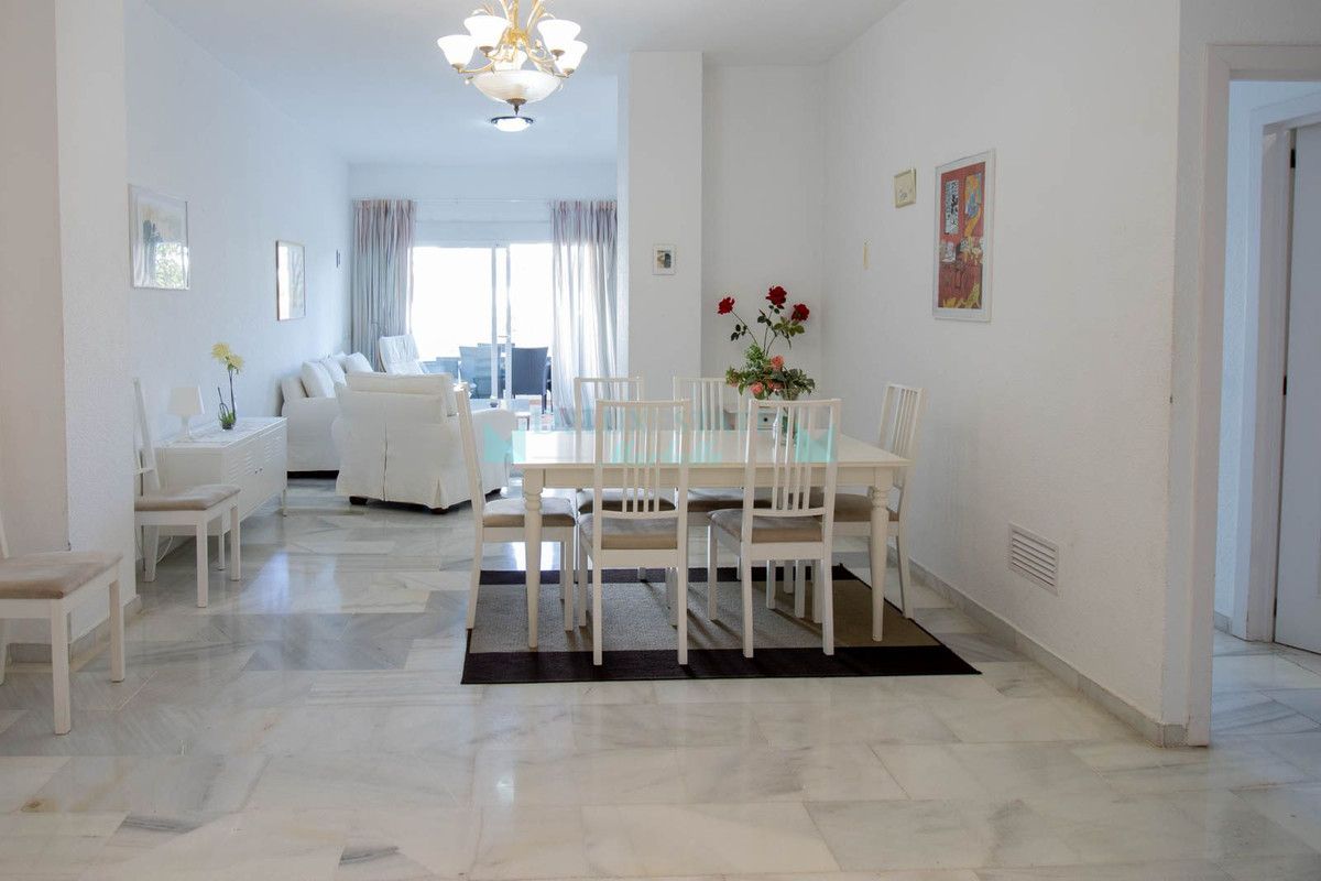 Apartment for sale in Nueva Andalucia