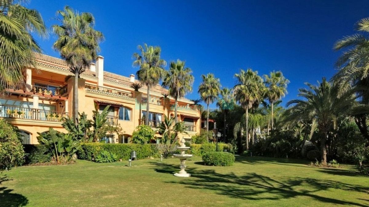 Apartment for rent in Marbella - Puerto Banus