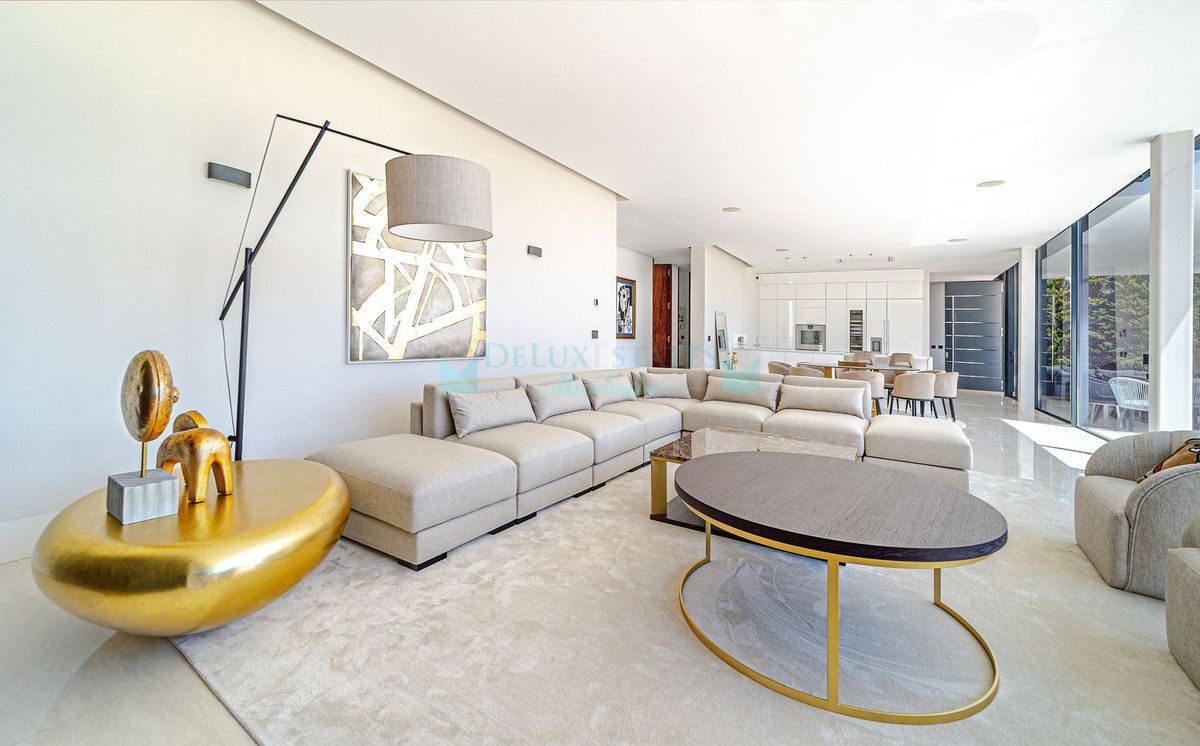 Villa for rent in Nueva Andalucia