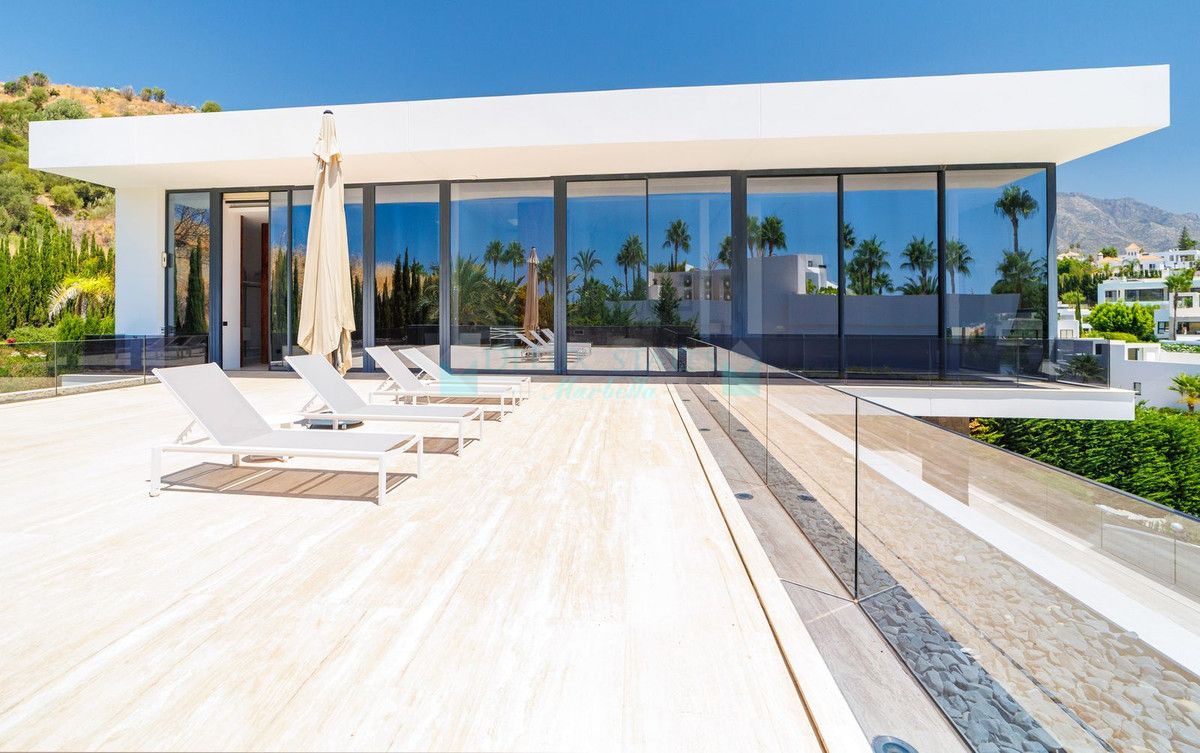Villa for rent in Nueva Andalucia