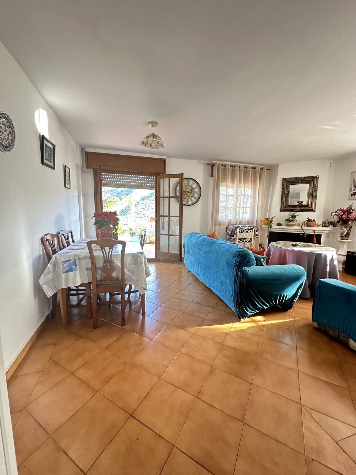 Ground Floor Apartment for sale in Benahavis