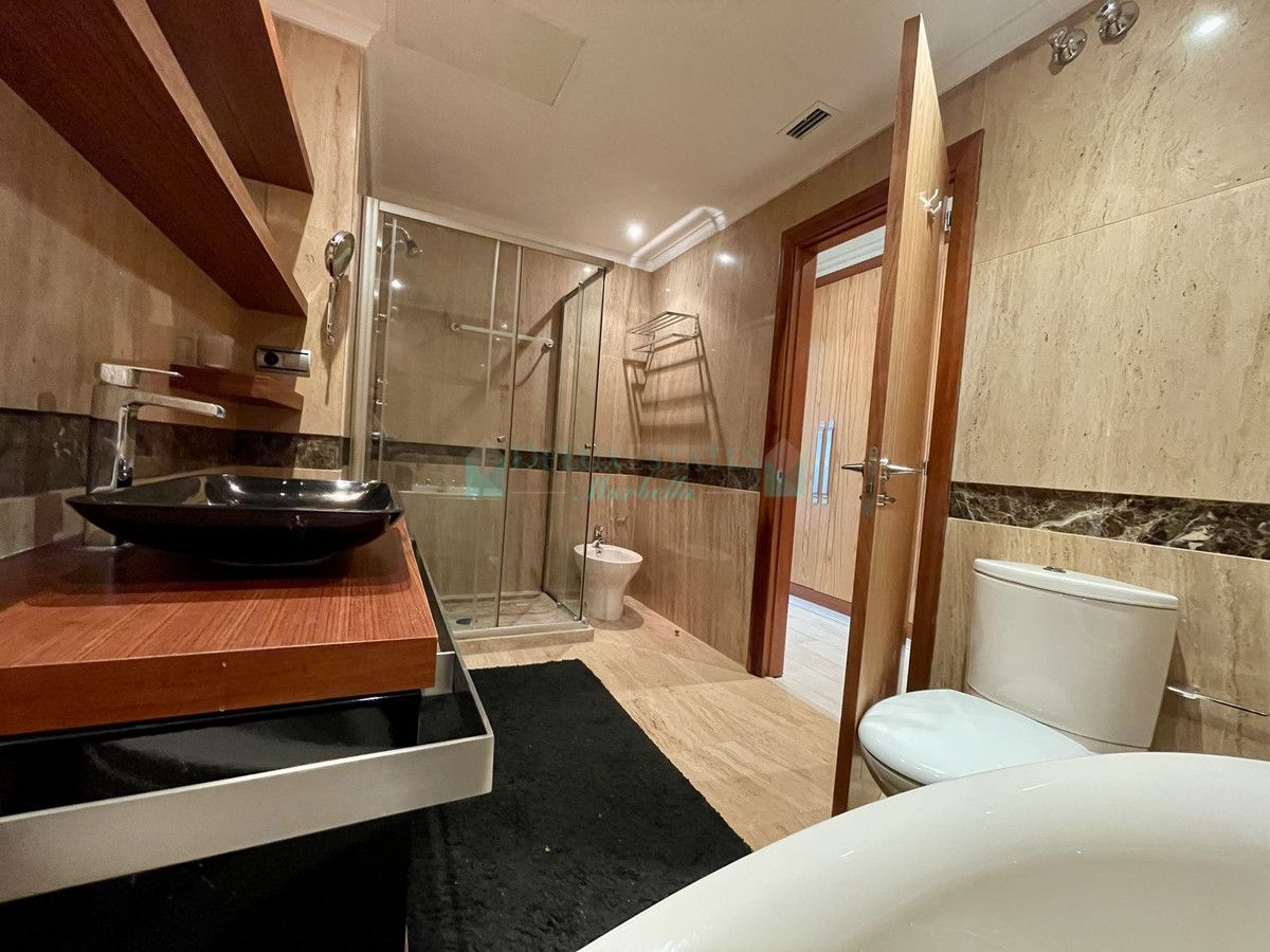 Ground Floor Apartment for rent in Marbella - Puerto Banus