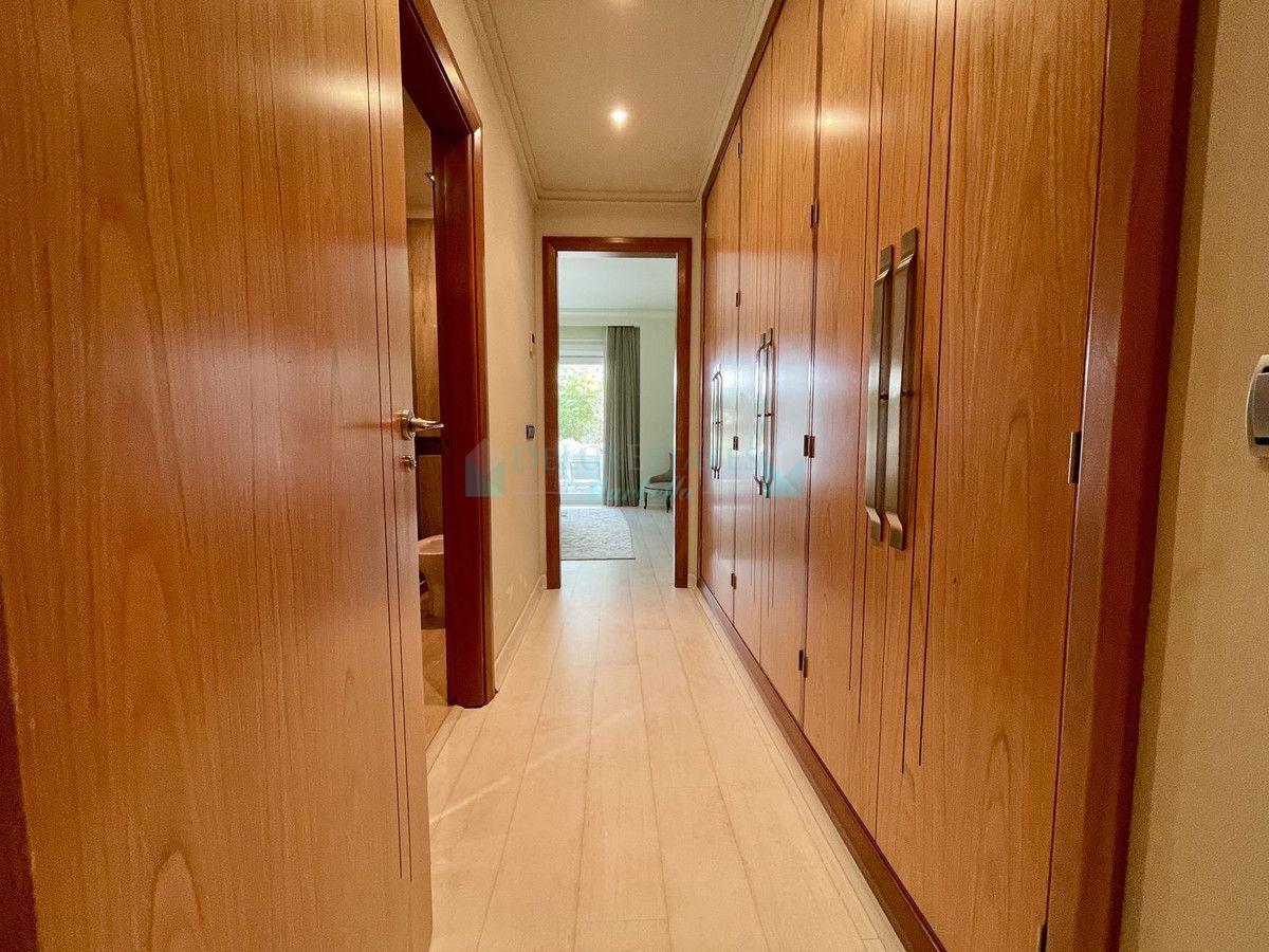 Ground Floor Apartment for rent in Marbella - Puerto Banus
