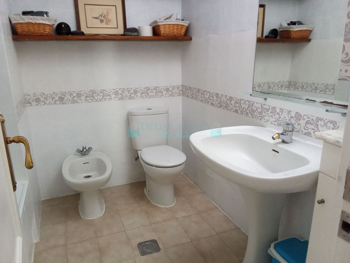 Penthouse for sale in Estepona