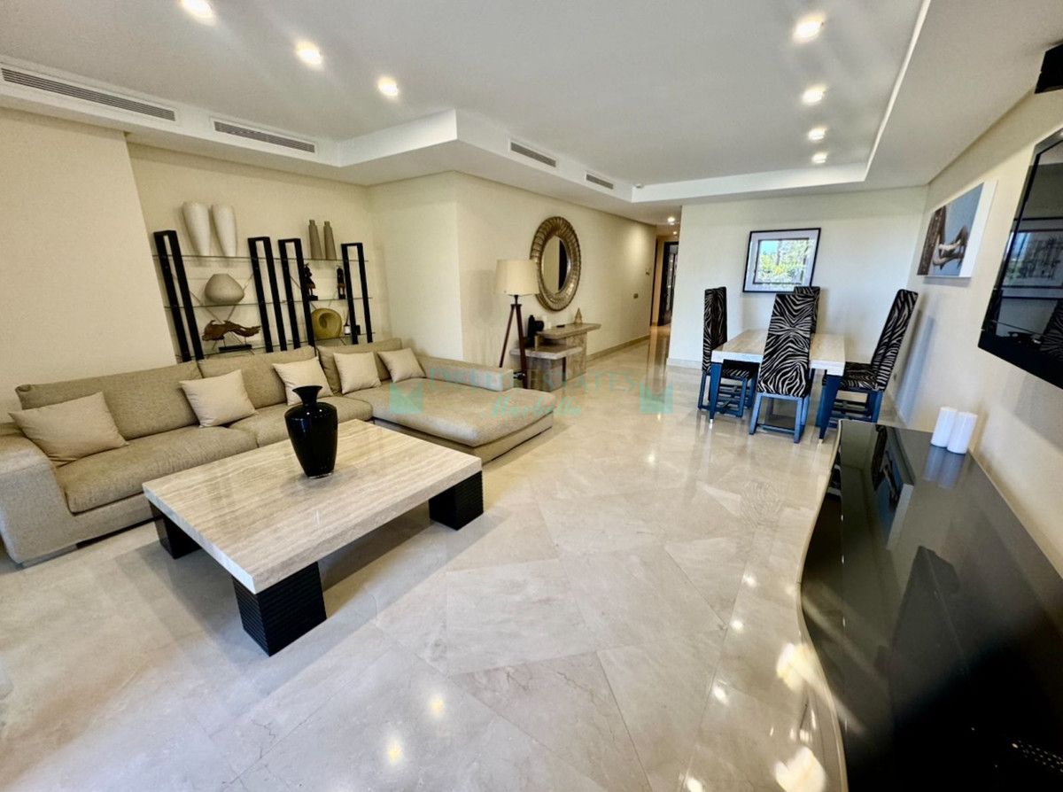 Ground Floor Apartment for sale in Marbella - Puerto Banus