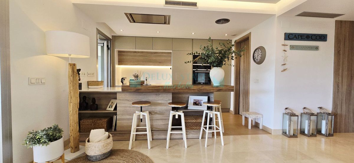 Ground Floor Apartment for sale in Benahavis