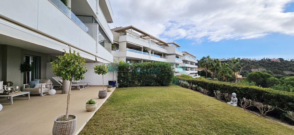 Ground Floor Apartment for sale in Benahavis