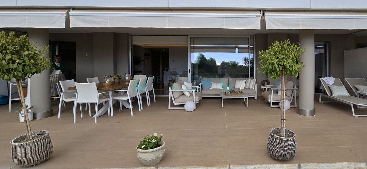 Ground Floor Apartment for sale in Benahavis