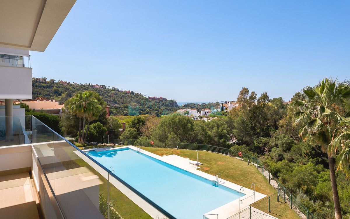 Ground Floor Apartment for sale in Benahavis