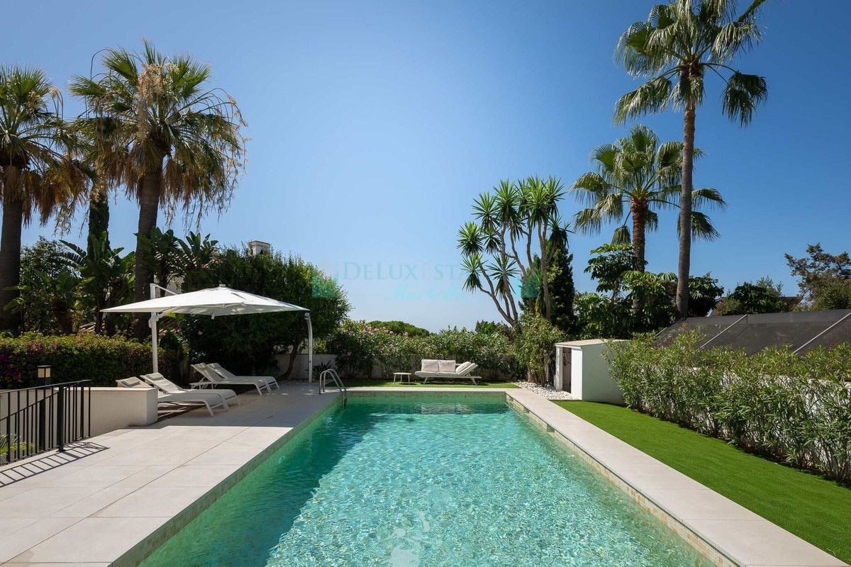Villa for sale in Marbesa, Marbella East