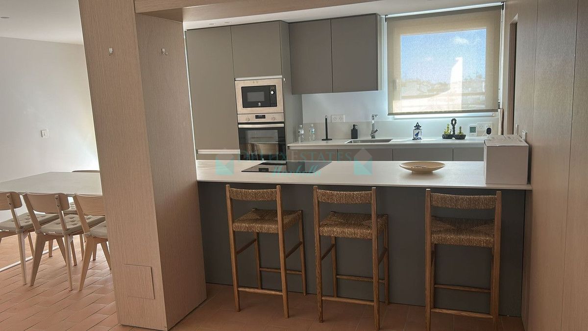 Penthouse for rent in Estepona