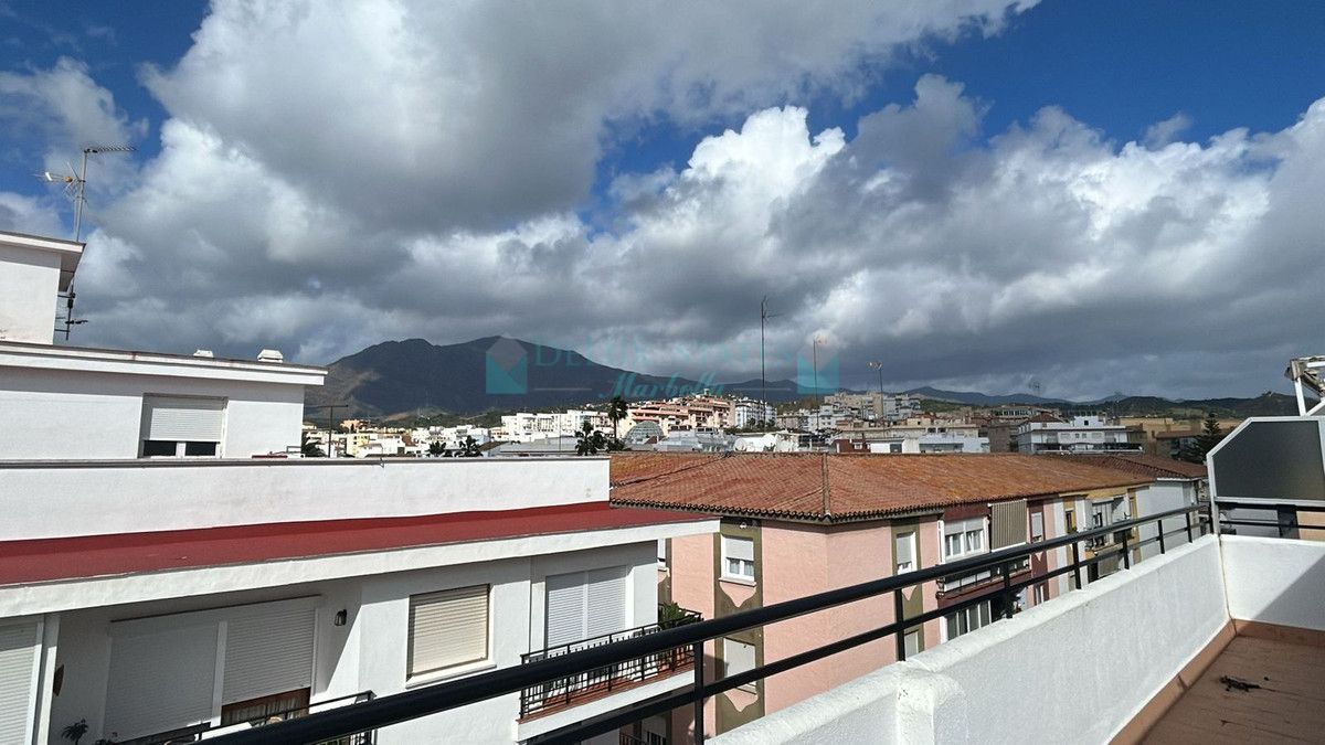 Penthouse for rent in Estepona