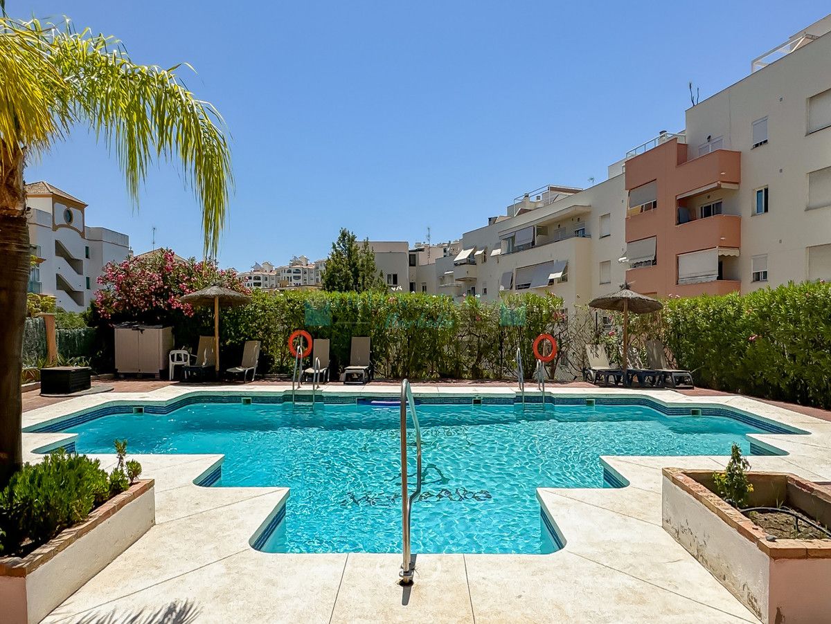 Apartment for sale in Estepona