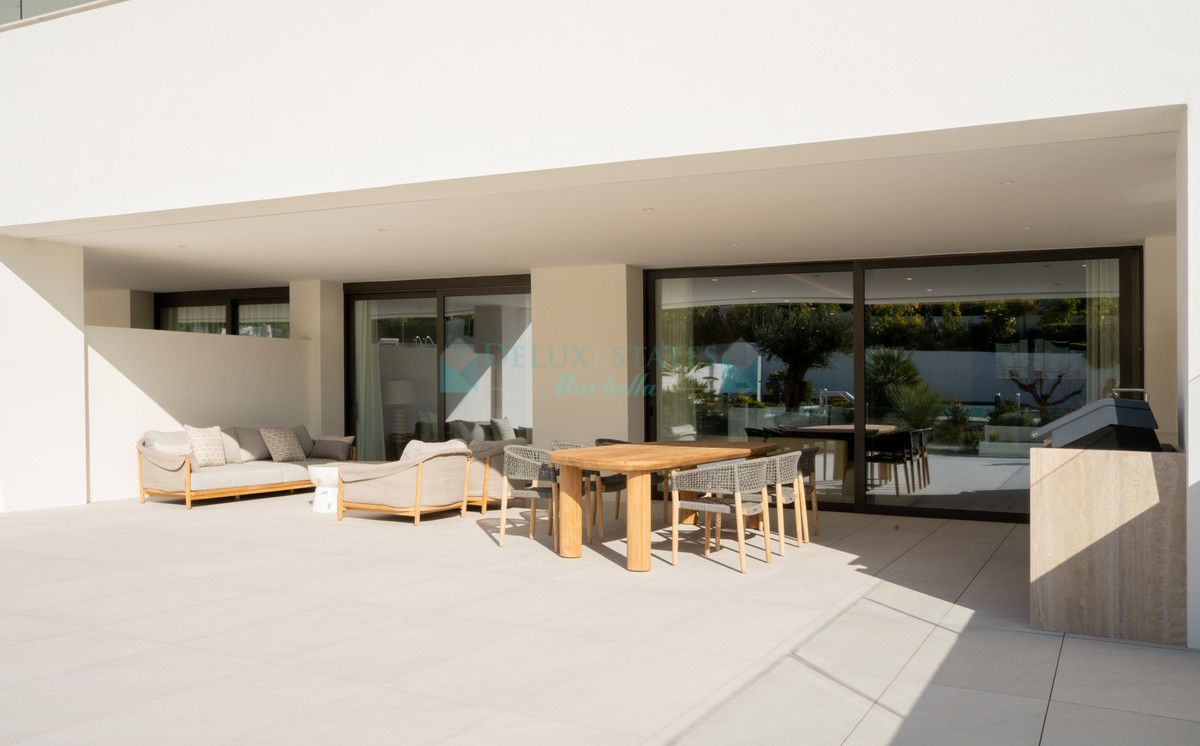 Ground Floor Apartment for sale in Marbella Golden Mile