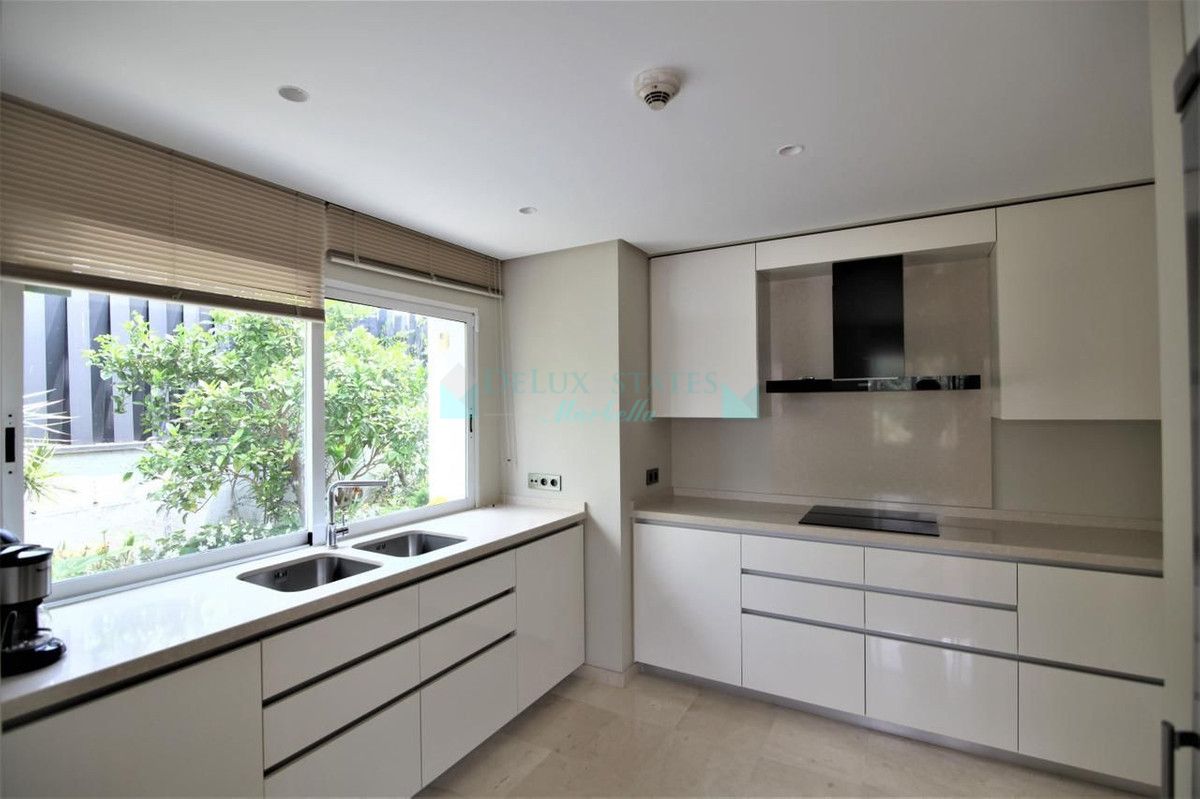Villa for rent in Marbella Golden Mile