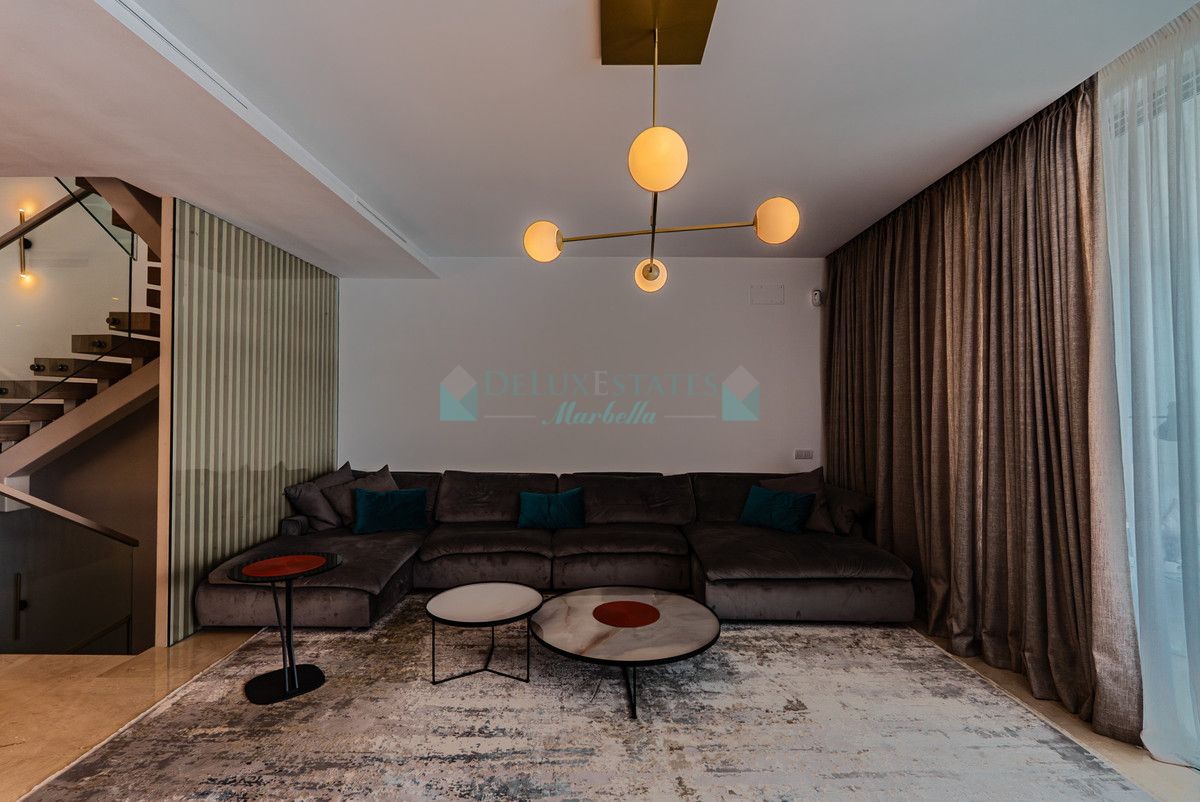 Adosado en alquiler en Rio Real, Marbella Este