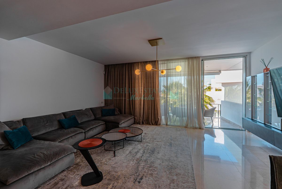 Adosado en alquiler en Rio Real, Marbella Este