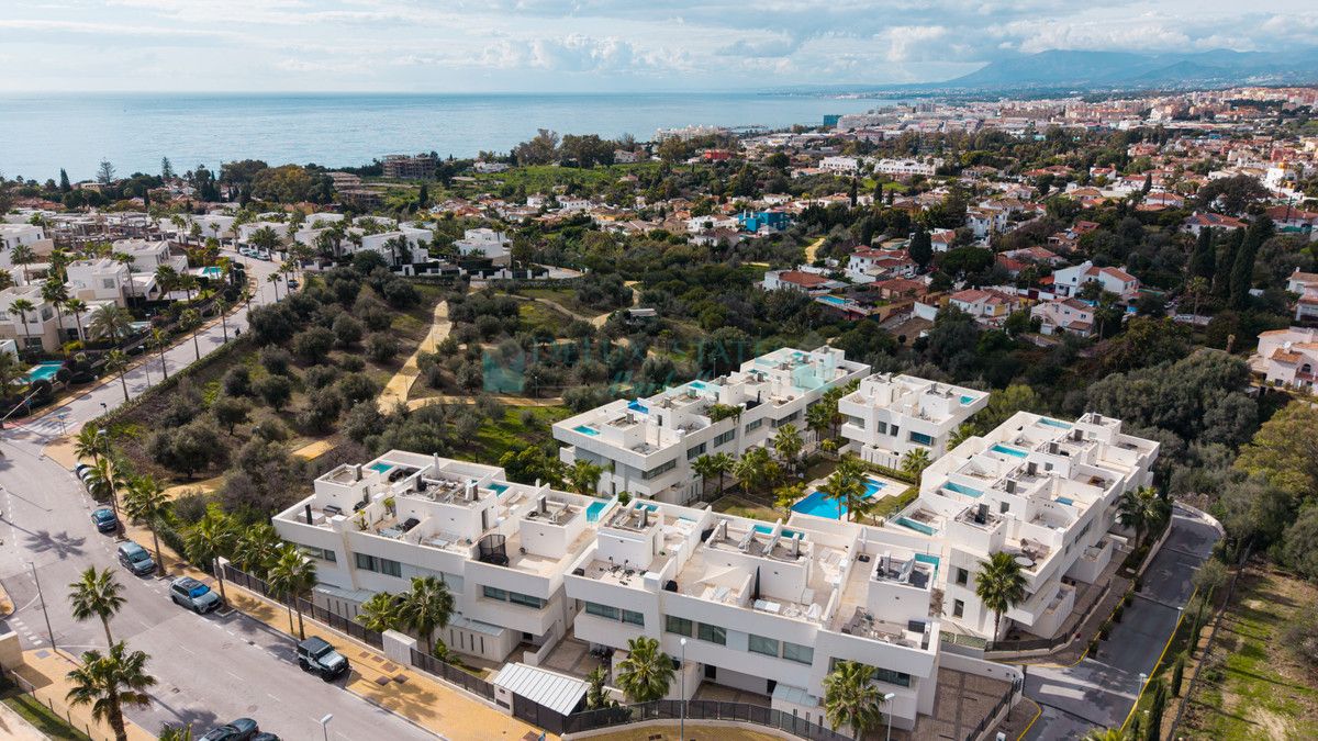 Adosado en alquiler en Rio Real, Marbella Este