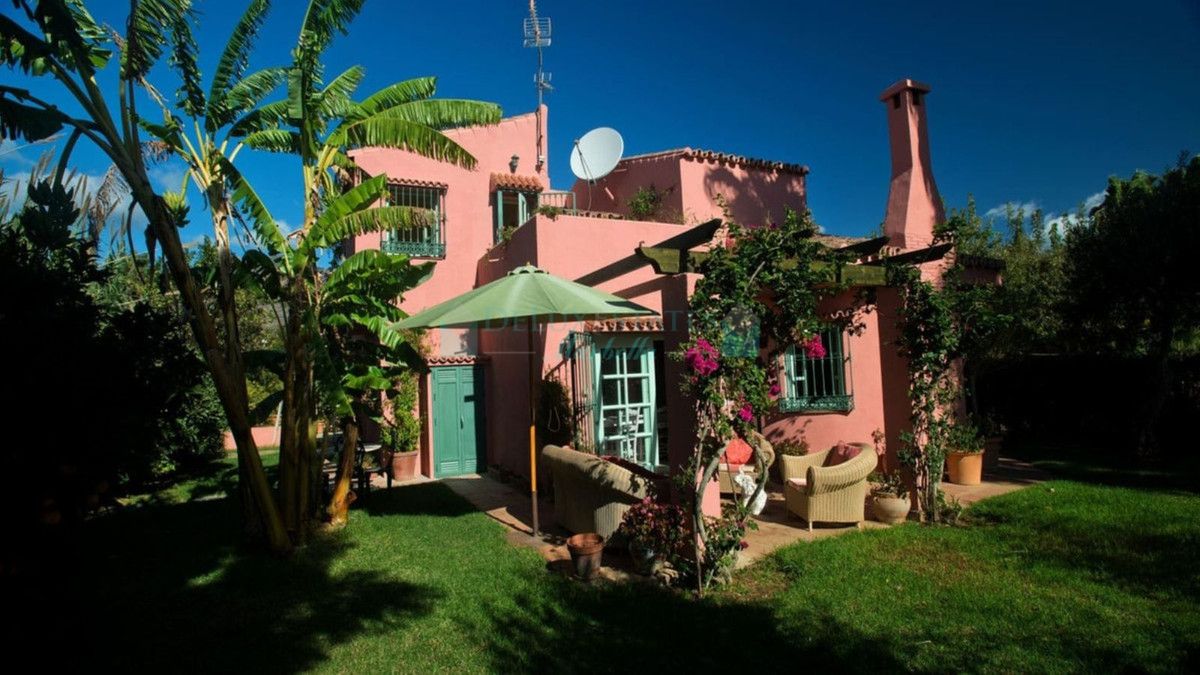 Finca en venta en Estepona