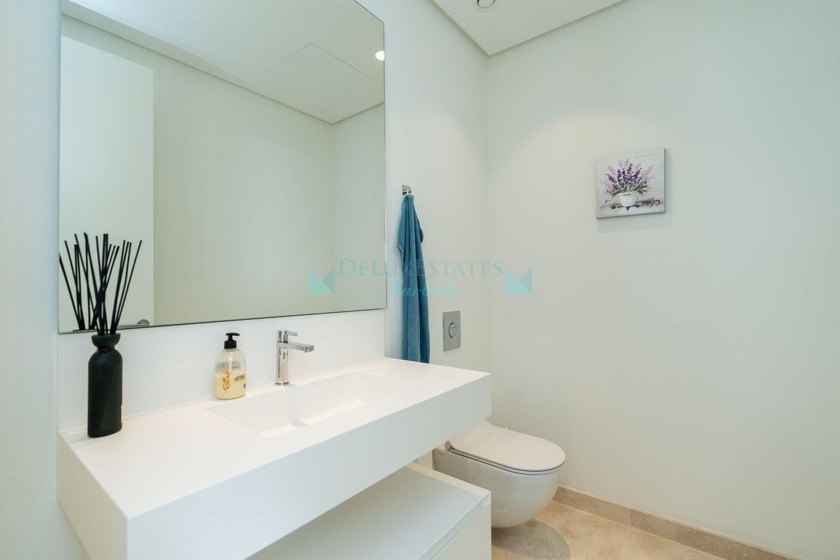 Apartamento en venta en Benahavis