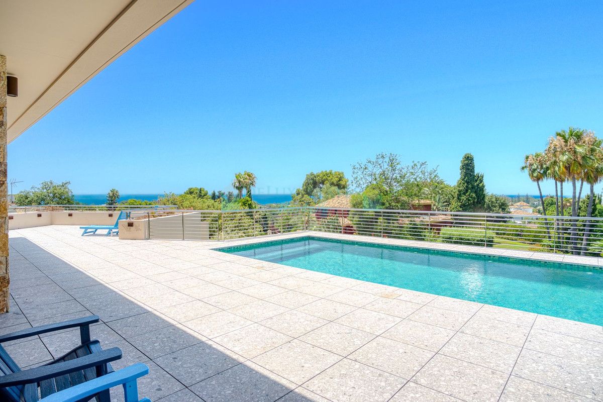 Villa en venta en Elviria, Marbella Este