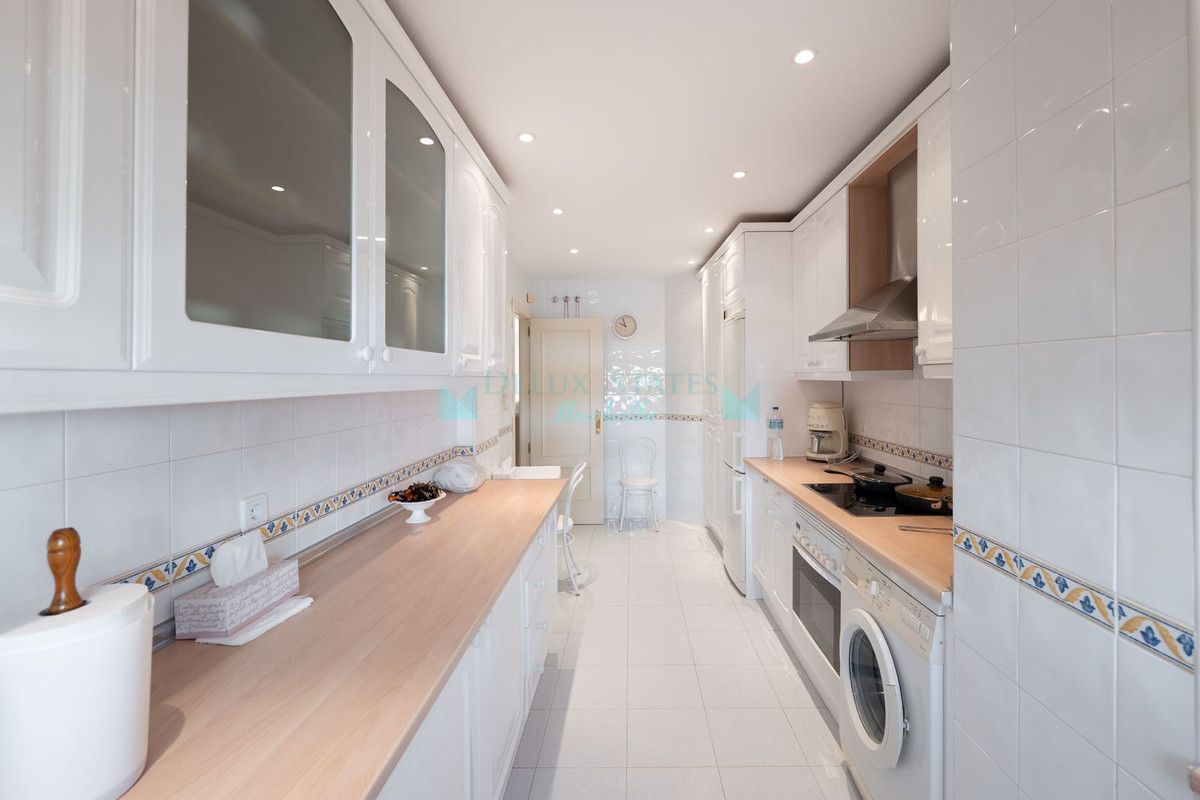 Apartment for rent in Estepona