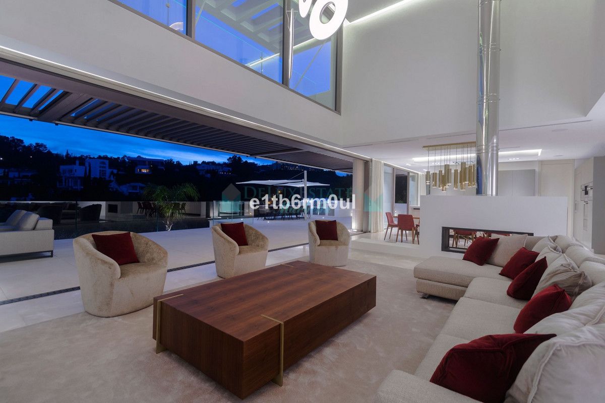 Villa for sale in La Quinta, Benahavis