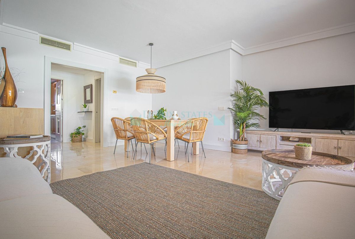 Apartment for sale in Estepona