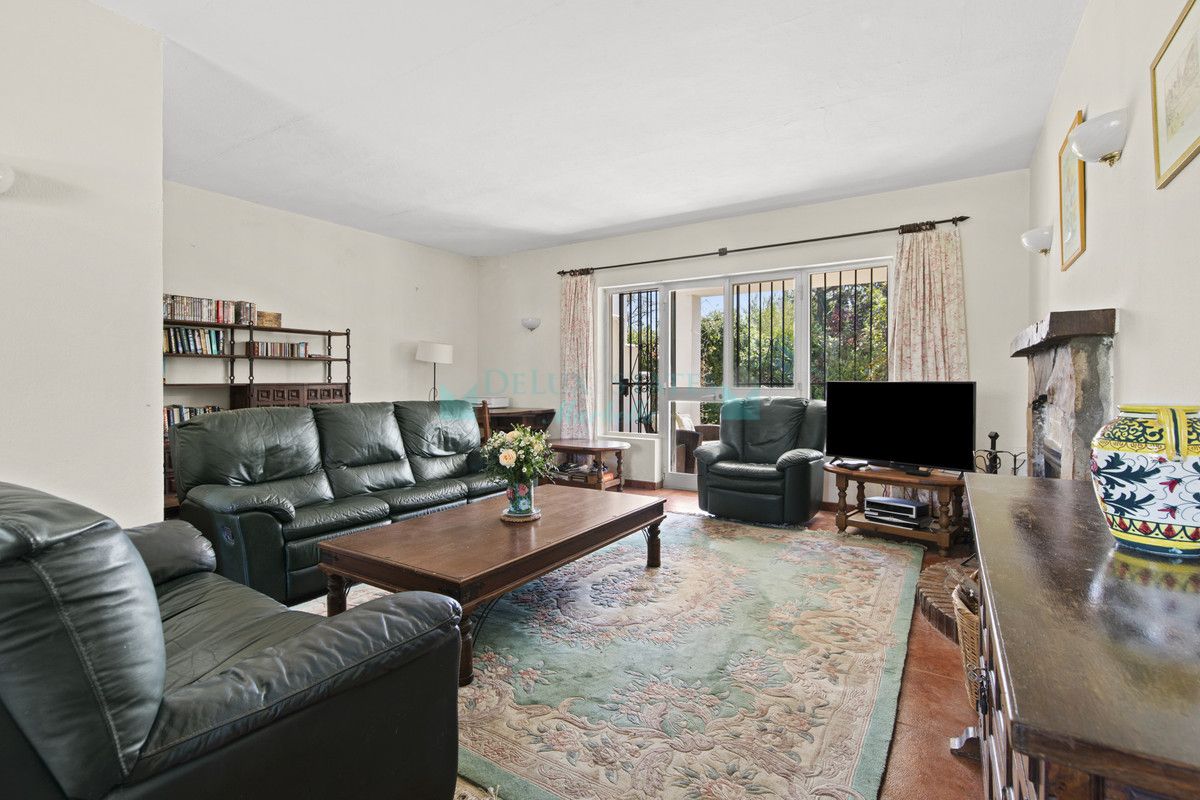 Villa for sale in Guadalmina Baja, San Pedro de Alcantara