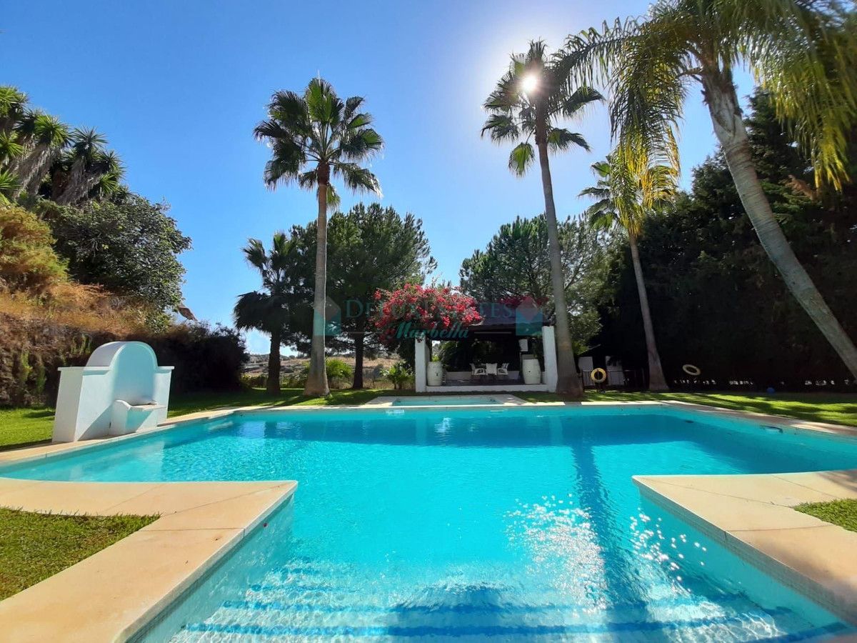 Villa for rent in Estepona