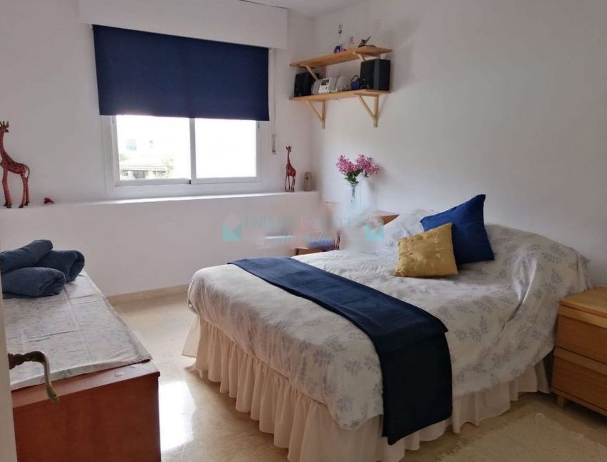 Town House for sale in Estepona