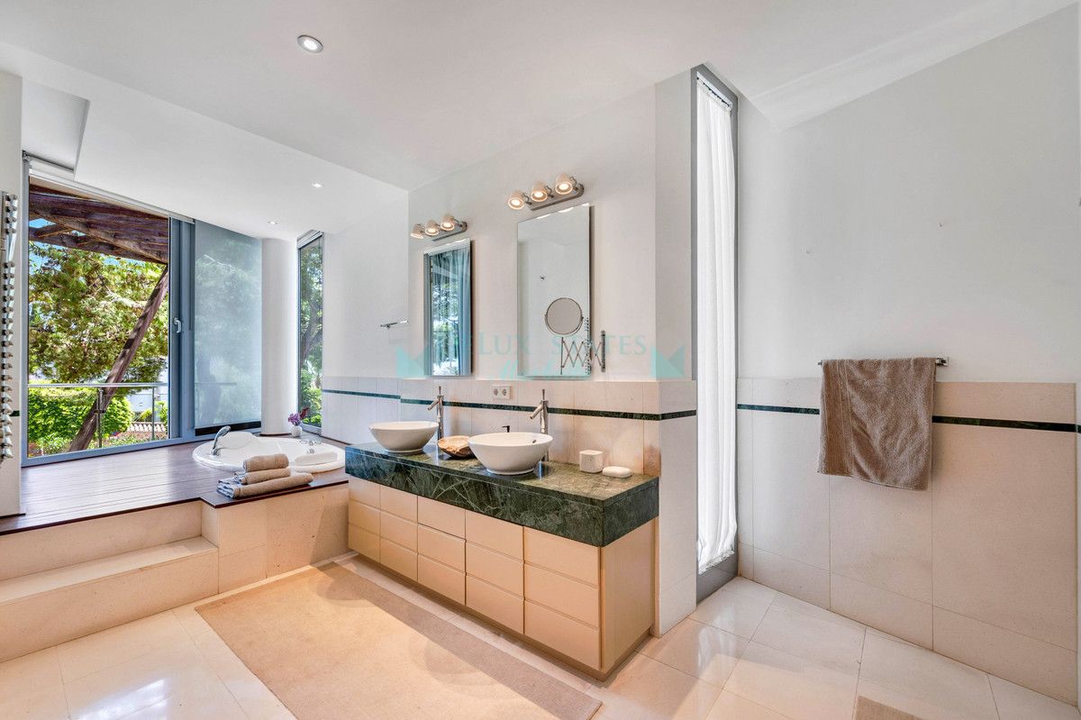 Town House for rent in Marbella Golden Mile