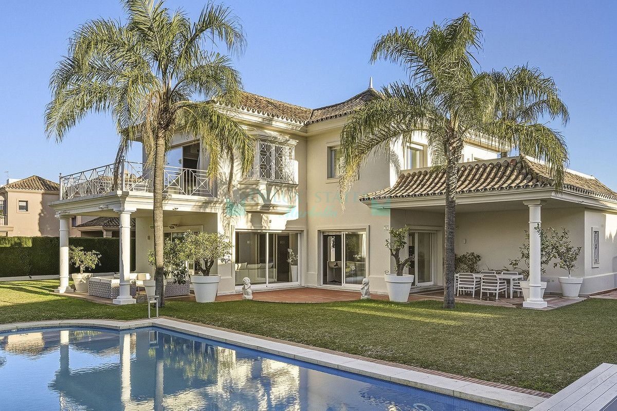 Villa for sale in Guadalmina Alta, San Pedro de Alcantara