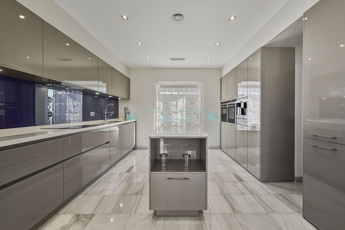 Villa for sale in Guadalmina Alta, San Pedro de Alcantara