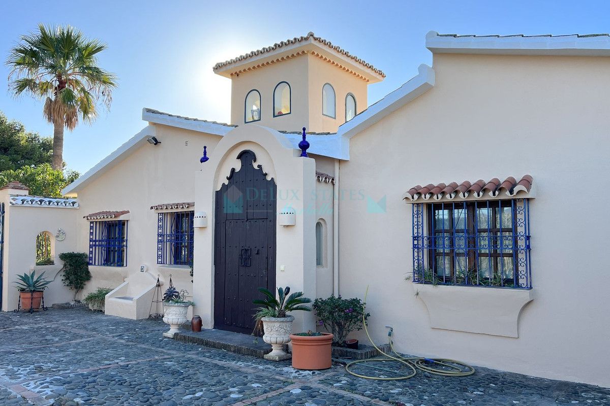 Villa en venta en Estepona