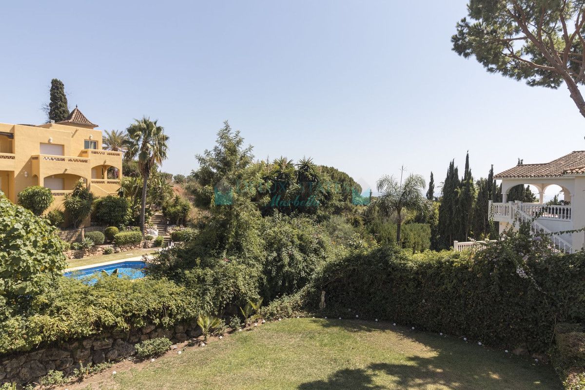 Villa en venta en El Rosario, Marbella Este