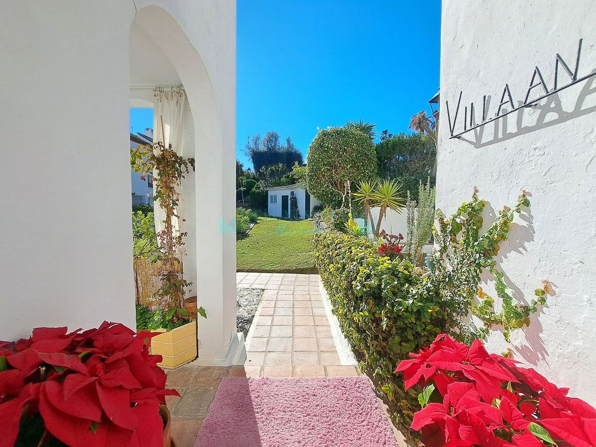 Town House for sale in Bel Air, Estepona