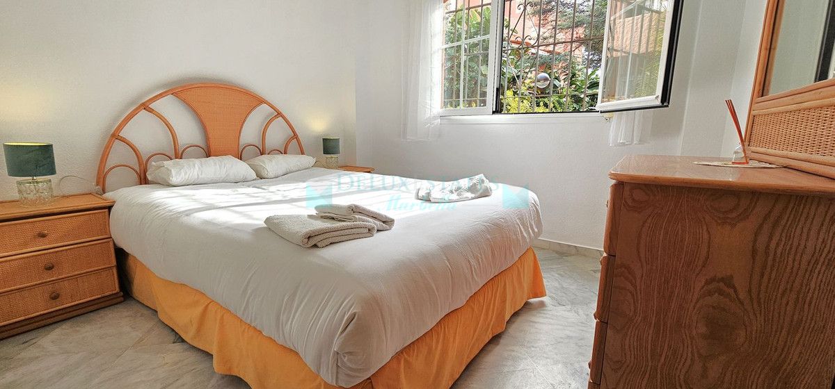 Apartamento Planta Baja en venta en El Rosario, Marbella Este