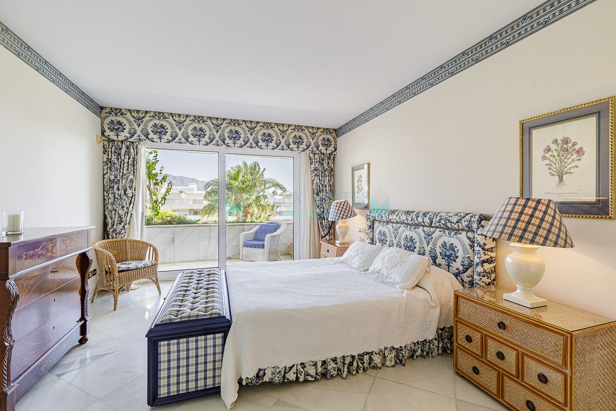 Penthouse for sale in Marbella - Puerto Banus