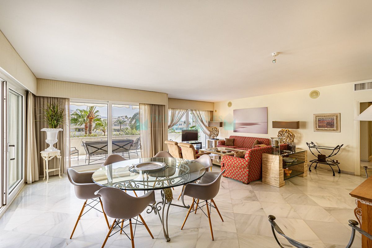 Penthouse for sale in Marbella - Puerto Banus