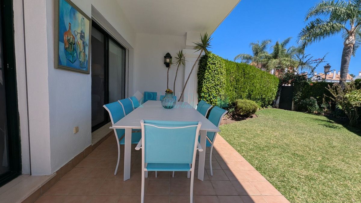 Semi Detached Villa for sale in San Pedro de Alcantara