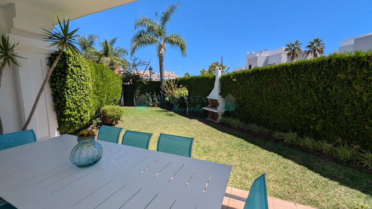 Semi Detached Villa for sale in San Pedro de Alcantara