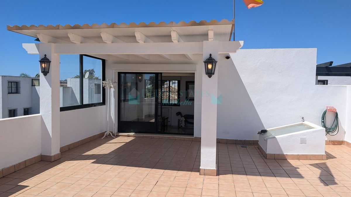 Semi Detached Villa for sale in San Pedro de Alcantara