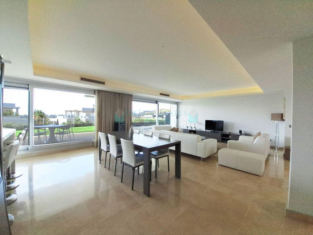 Ground Floor Apartment for sale in Los Arqueros, Benahavis