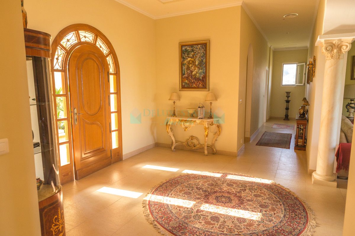 Villa en venta en Estepona