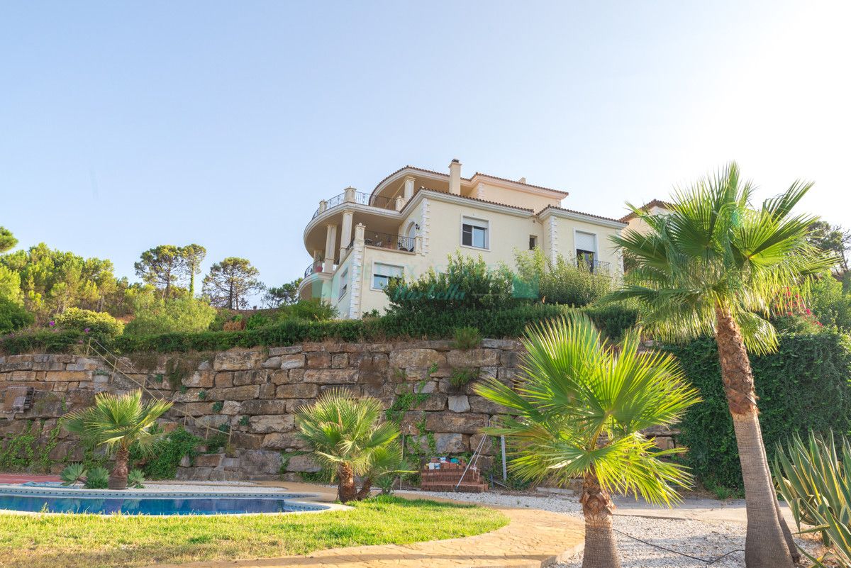 Villa en venta en Estepona