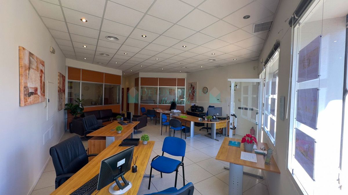 Office for sale in Cabopino, Marbella East
