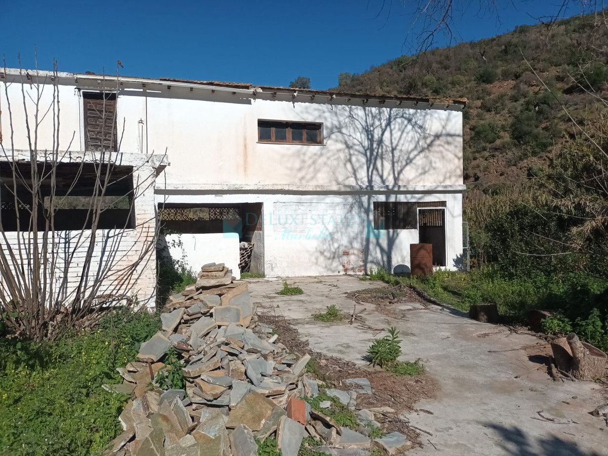 Finca for sale in La Mairena, Marbella East