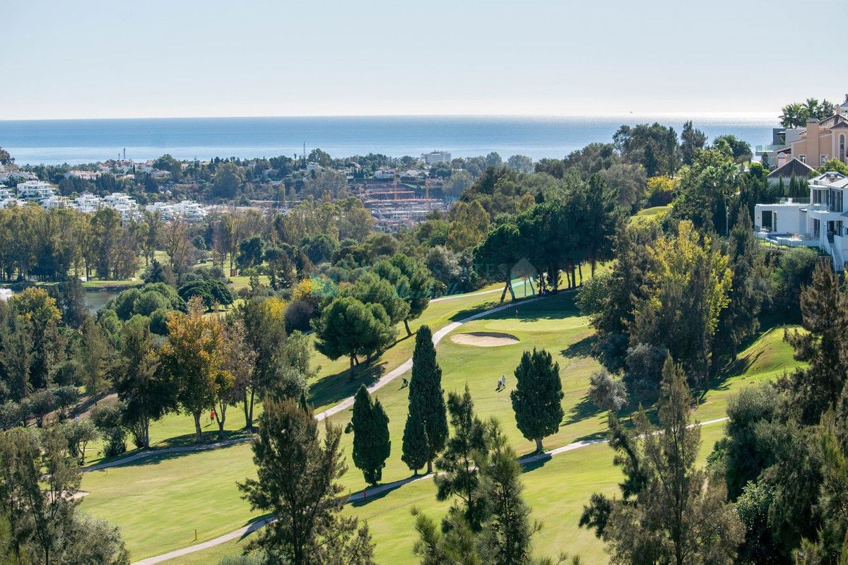 Villa for sale in Benahavis